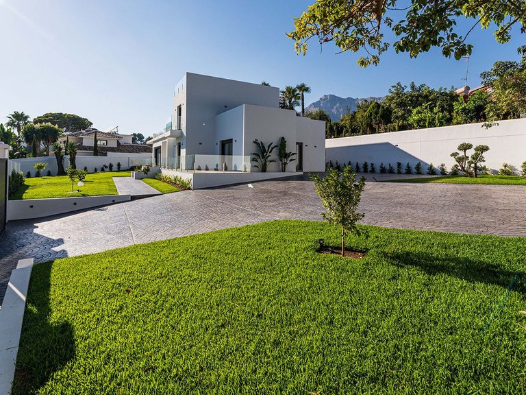 Villa for Sale in Marbella, Malaga 19