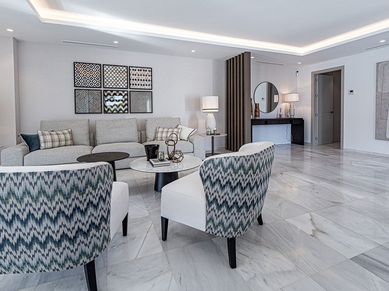 Villa for Sale in Marbella, Malaga 25