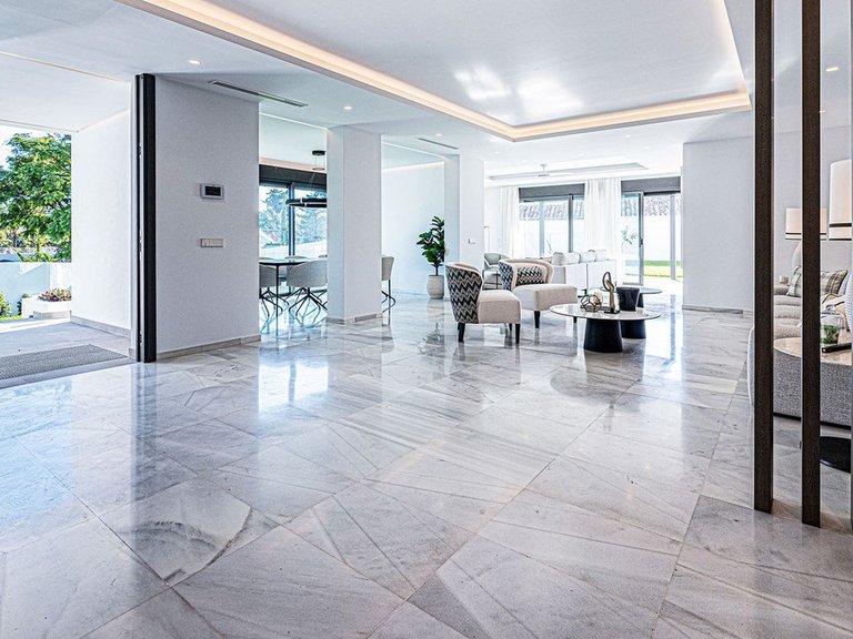 Villa for Sale in Marbella, Malaga 3