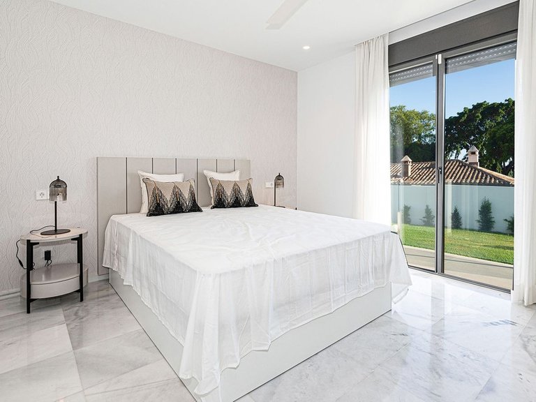 Villa for Sale in Marbella, Malaga 30