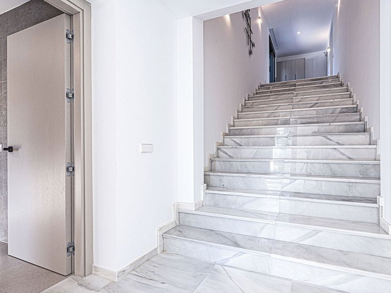 Villa for Sale in Marbella, Malaga 35