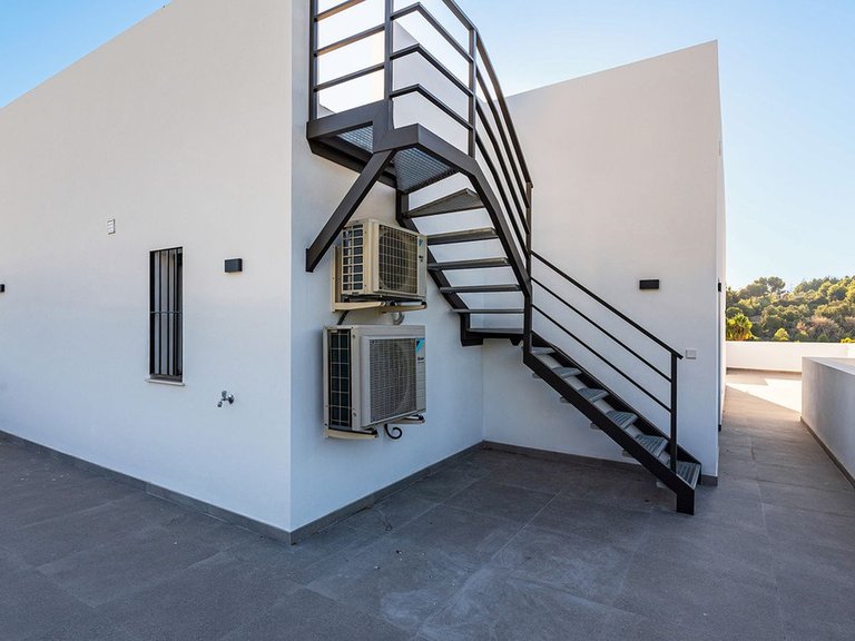 Villa for Sale in Marbella, Malaga 44