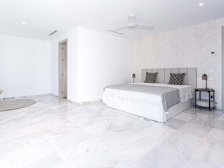 Villa for Sale in Marbella, Malaga 49