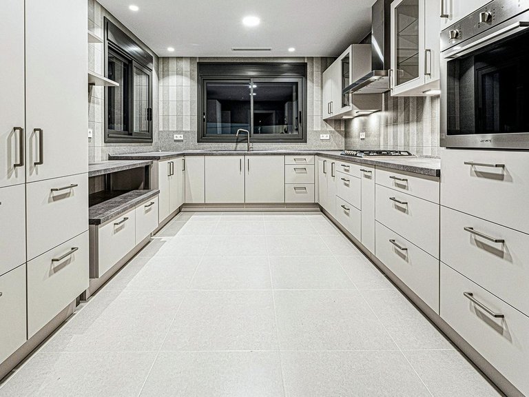 Villa for Sale in Marbella, Malaga 78