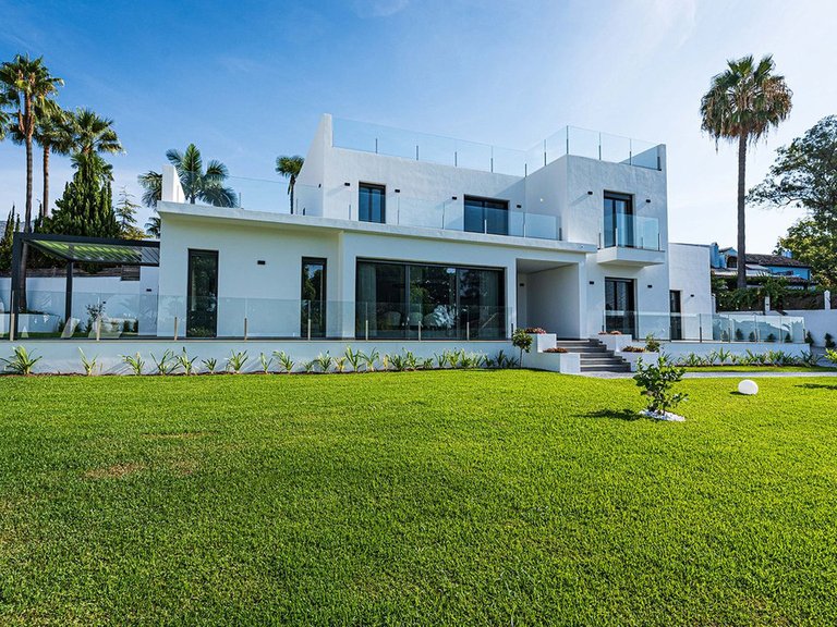 Villa for Sale in Marbella, Malaga 94