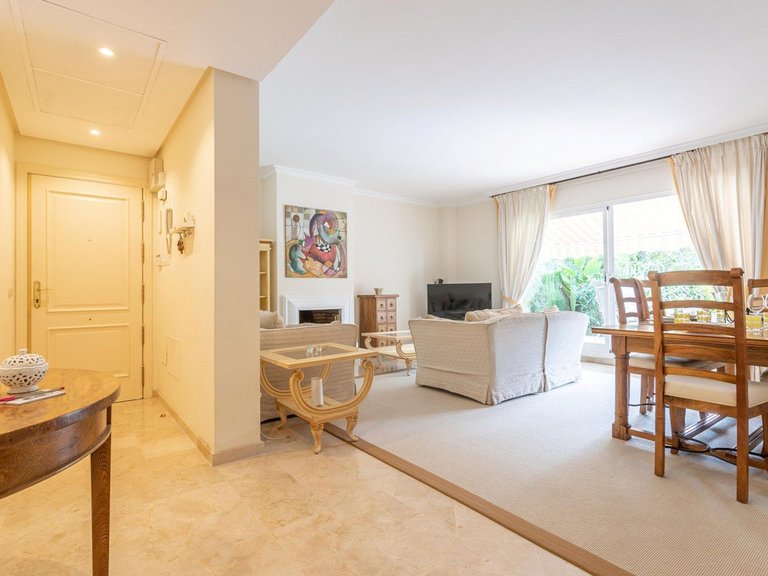 Apartment for Sale in Benahavís, Malaga 10