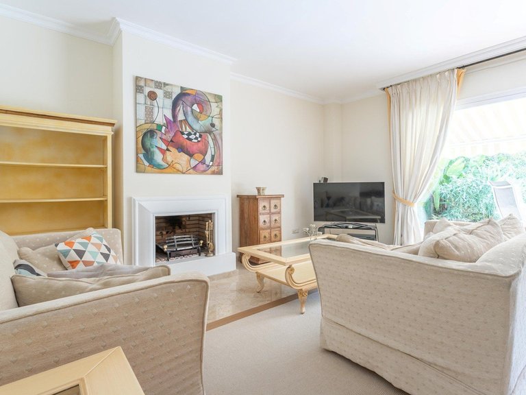 Apartment for Sale in Benahavís, Malaga 12