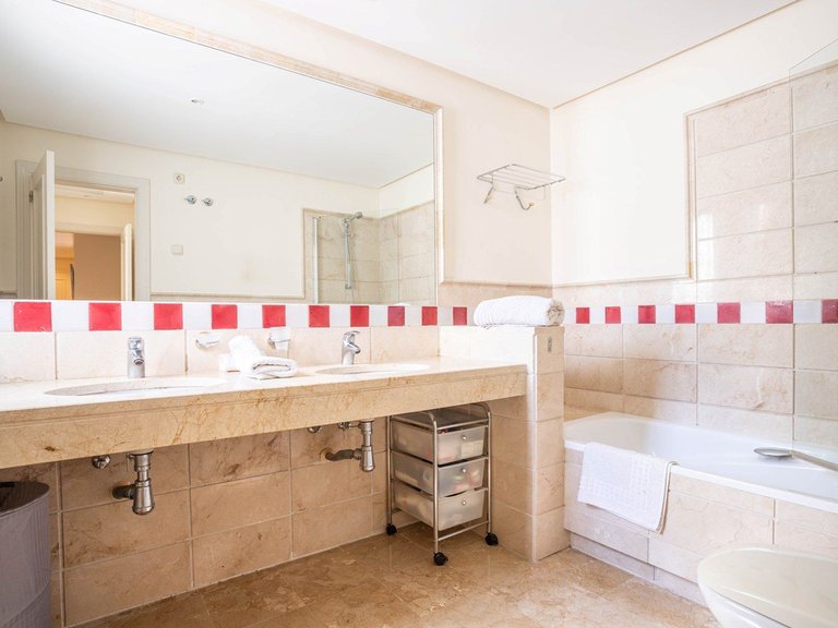 Apartment for Sale in Benahavís, Malaga 23