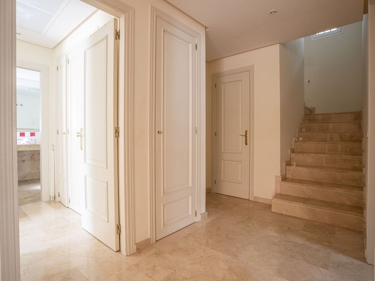 Apartment for Sale in Benahavís, Malaga 26