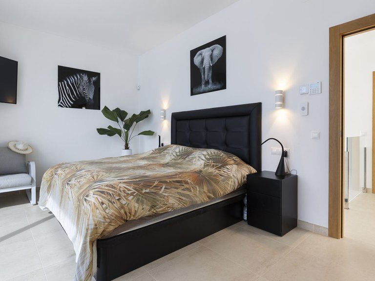 Villa for Sale in Coín, Malaga 31