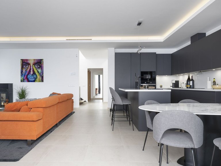 Villa for Sale in Coín, Malaga 8