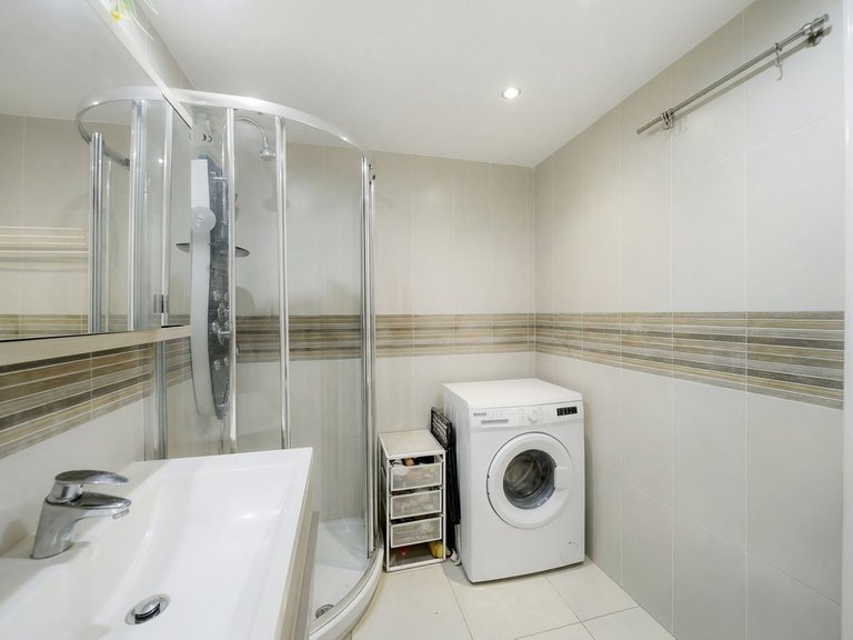 Apartment for Sale in Costa del Sol, Benalmadena, Malaga 15