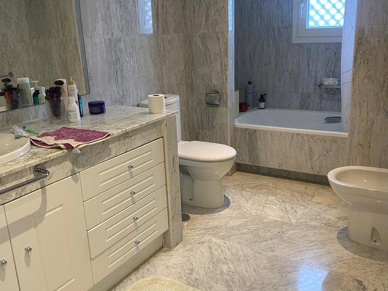 Apartment for Sale in Puerto Banús, Malaga 10