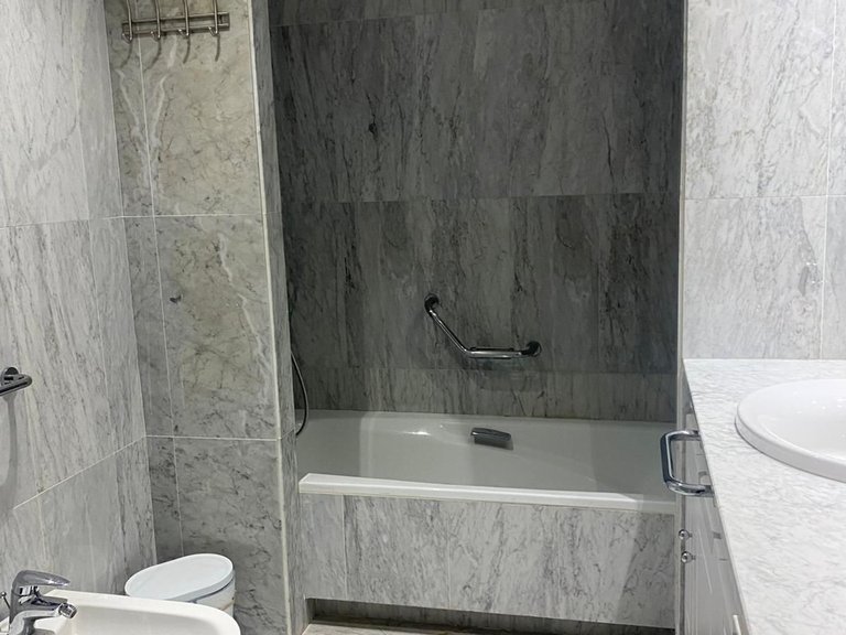 Apartment for Sale in Puerto Banús, Malaga 19