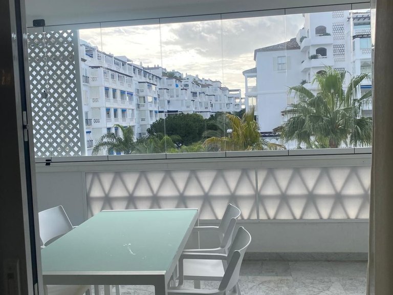 Apartment for Sale in Puerto Banús, Malaga 2