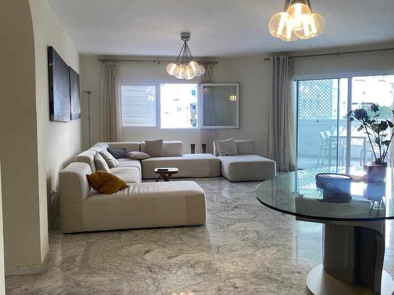 Apartment for Sale in Puerto Banús, Malaga 6