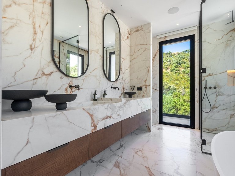 Villa for Sale in Benahavís, Malaga 13