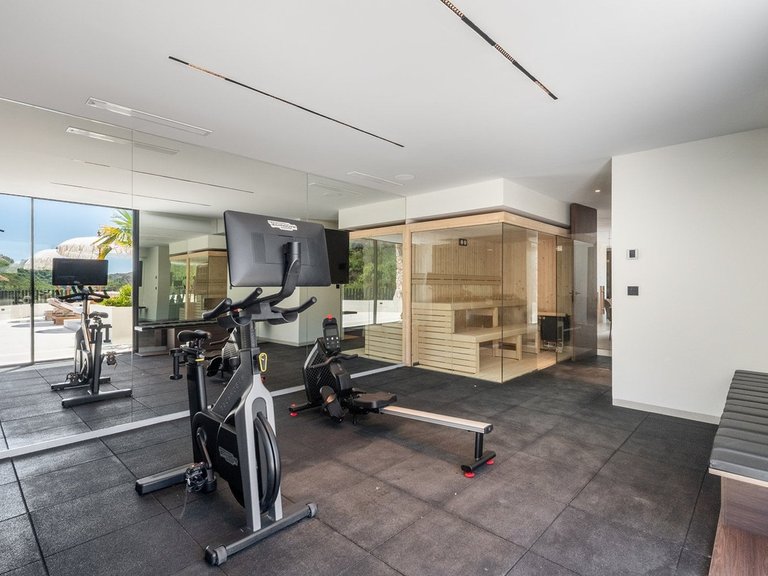 Villa for Sale in Benahavís, Malaga 25
