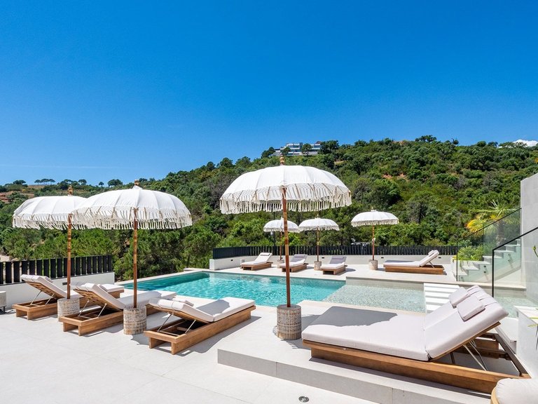 Villa for Sale in Benahavís, Malaga 3