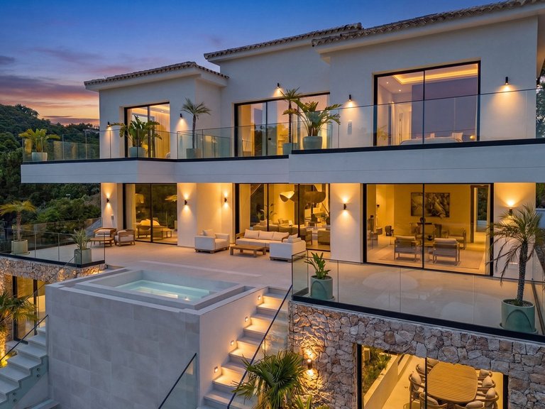 Villa for Sale in Benahavís, Malaga 33