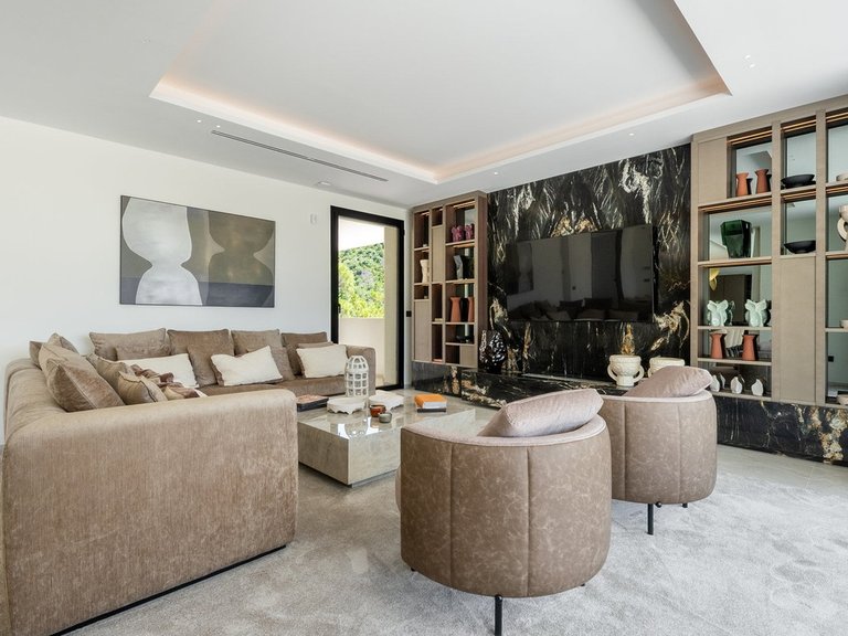 Villa for Sale in Benahavís, Malaga 6