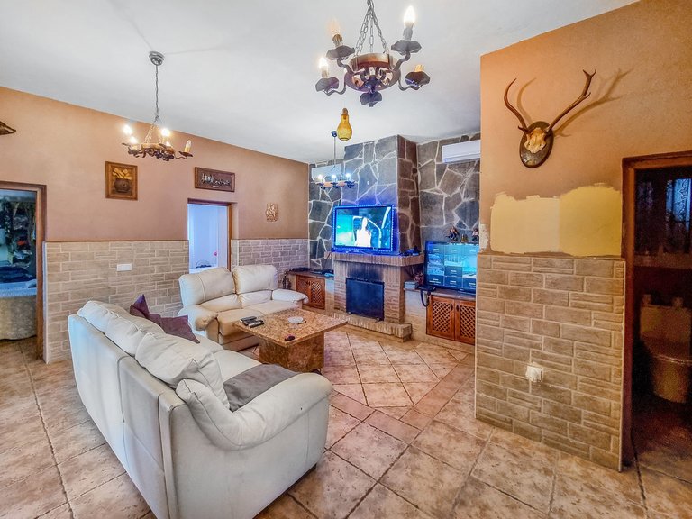 Villa for Sale in Casares, Malaga 13