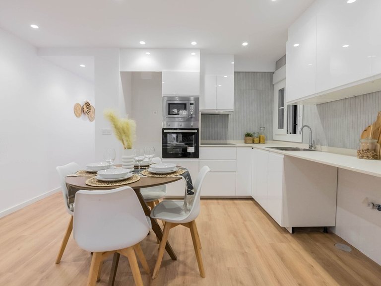 Apartment for Sale in Conde De Ureña, Malaga 28