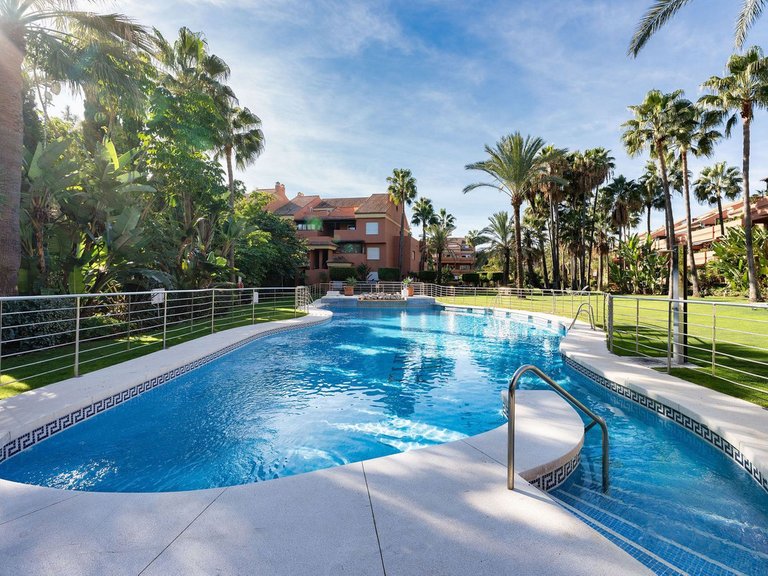 Apartment for Sale in Marbella, Malaga 25