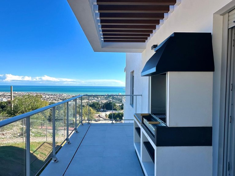 Apartment for Sale in Benalmadena, Malaga 1