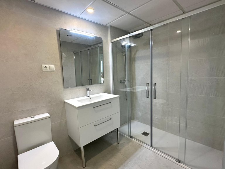 Apartment for Sale in Benalmadena, Malaga 10