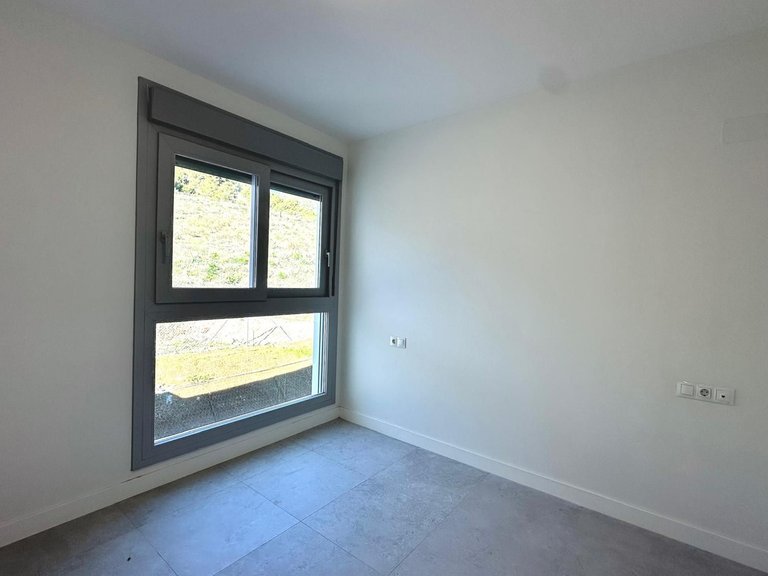 Apartment for Sale in Benalmadena, Malaga 8