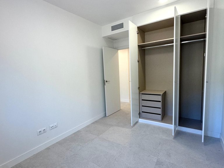 Apartment for Sale in Benalmadena, Malaga 9