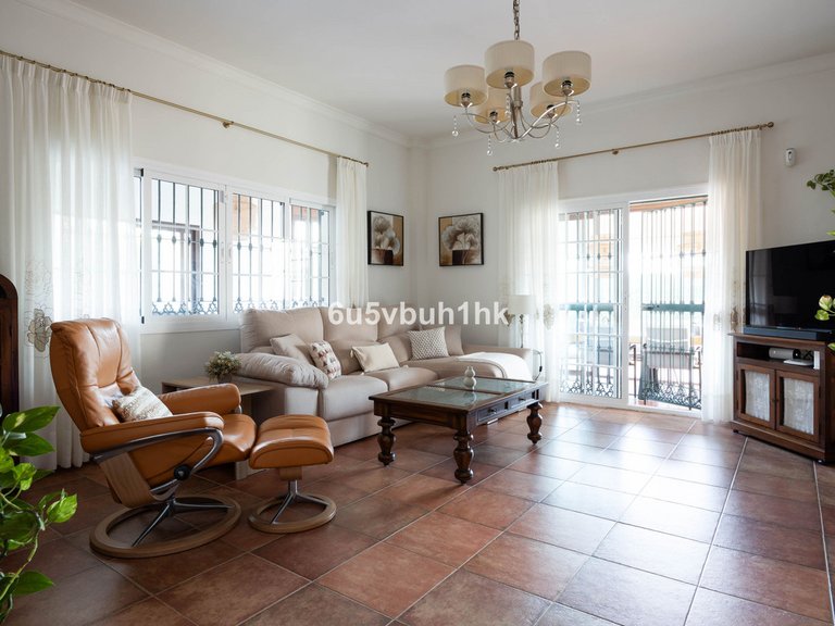 Villa for Sale in Málaga, Malaga 10