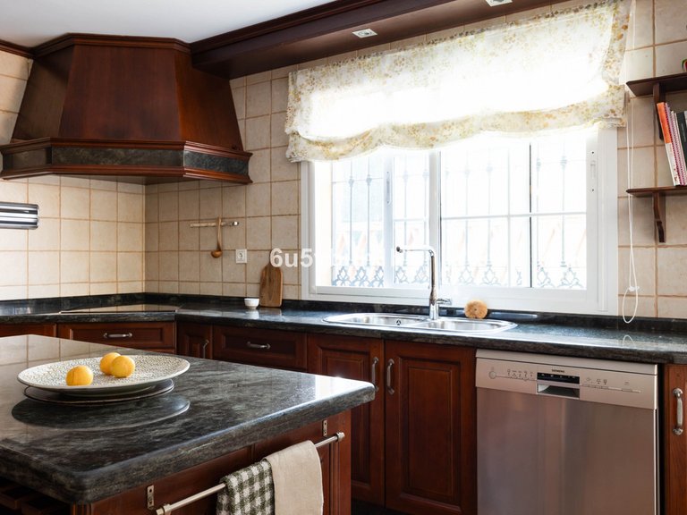 Villa for Sale in Málaga, Malaga 11