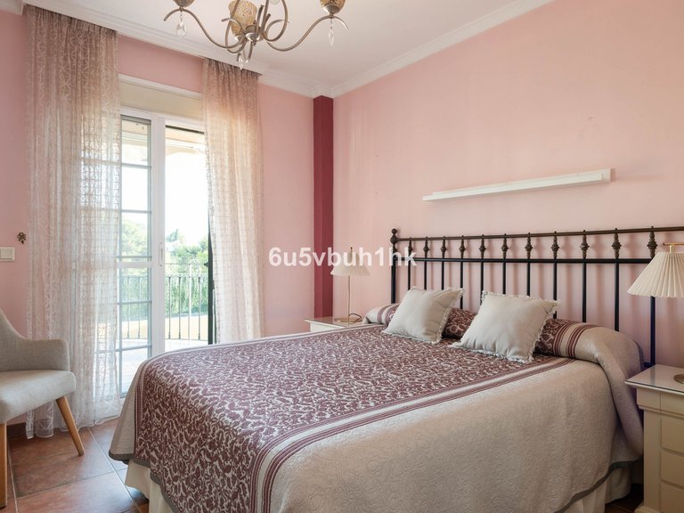 Villa for Sale in Málaga, Malaga 15