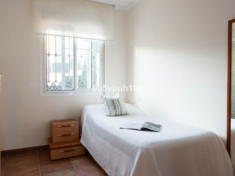 Villa for Sale in Málaga, Malaga 17