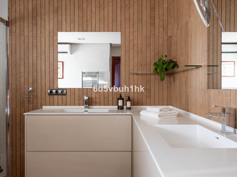 Villa for Sale in Málaga, Malaga 20
