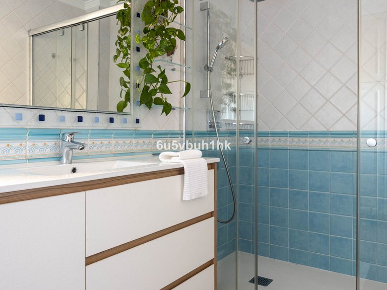 Villa for Sale in Málaga, Malaga 26