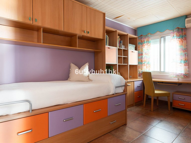 Villa for Sale in Málaga, Malaga 40