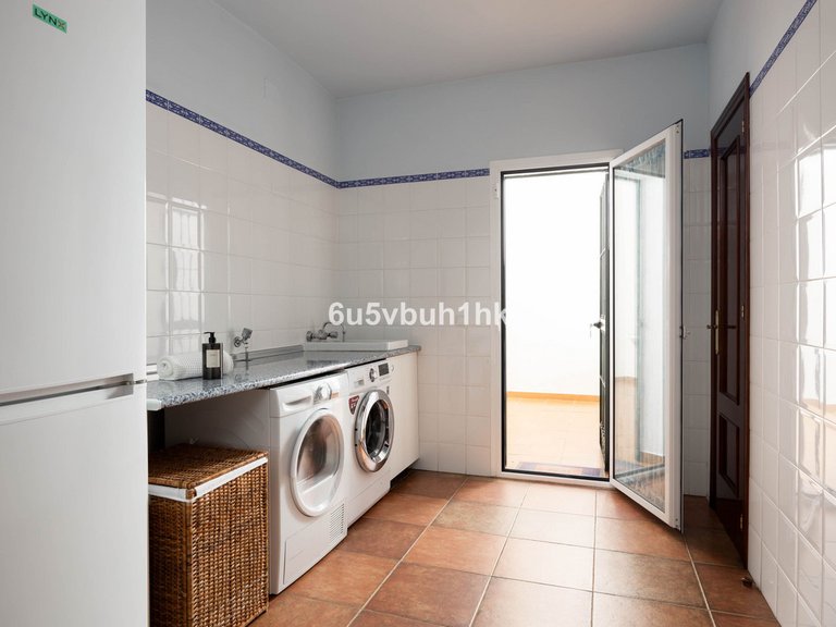 Villa for Sale in Málaga, Malaga 42