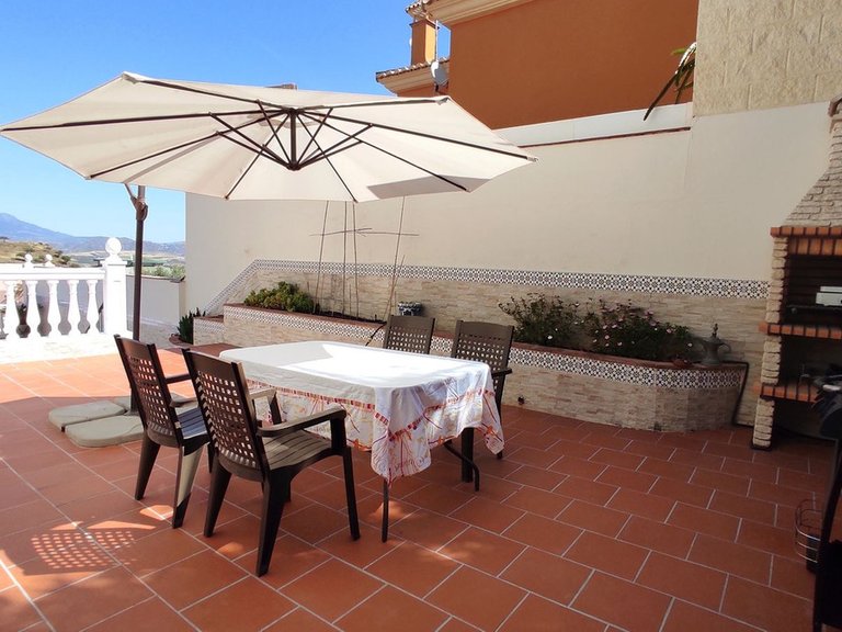 Villa for Sale in Coín, Malaga 3
