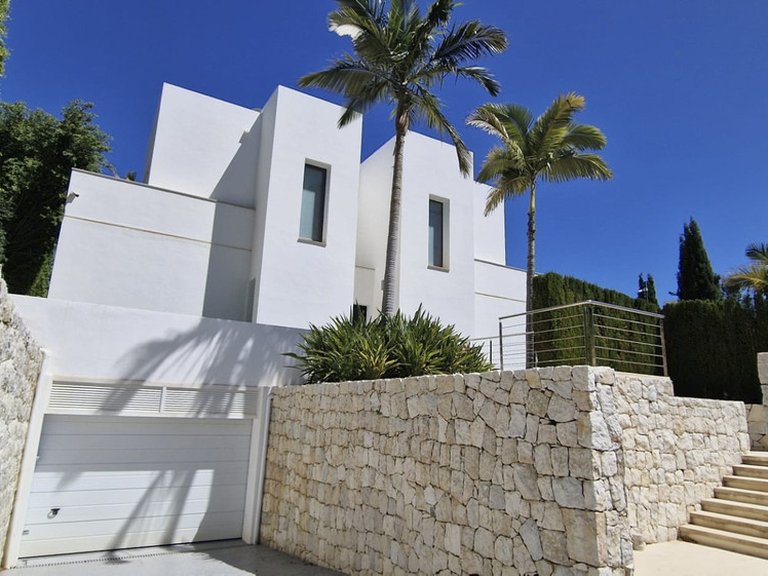 Villa for Sale in Nueva Andalucía, Malaga 27