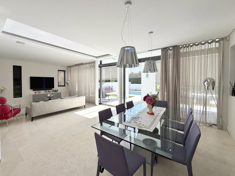 Villa for Sale in Nueva Andalucía, Malaga 7
