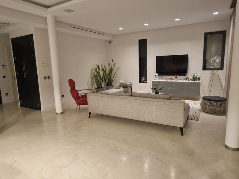 Villa for Sale in Nueva Andalucía, Malaga 8