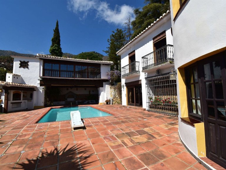 Villa for Sale in Mijas Costa, Malaga 30