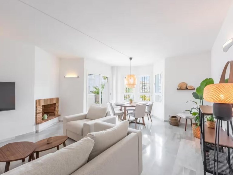 Apartment for Sale in Nueva Andalucía, Malaga 4