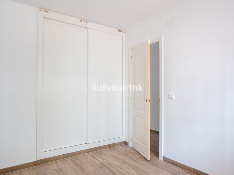 Apartment for Sale in Los Pacos, Malaga 14