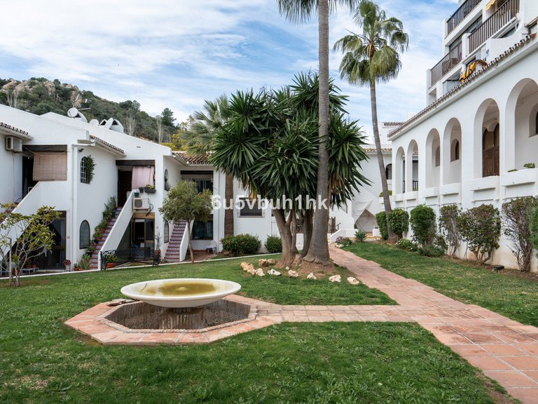 Apartment for Sale in Los Pacos, Malaga 20