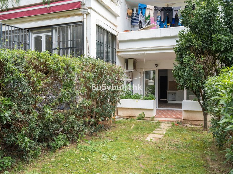 Apartment for Sale in Los Pacos, Malaga 3