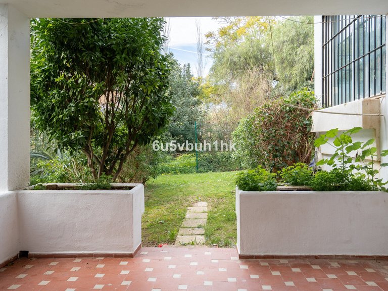 Apartment for Sale in Los Pacos, Malaga 6
